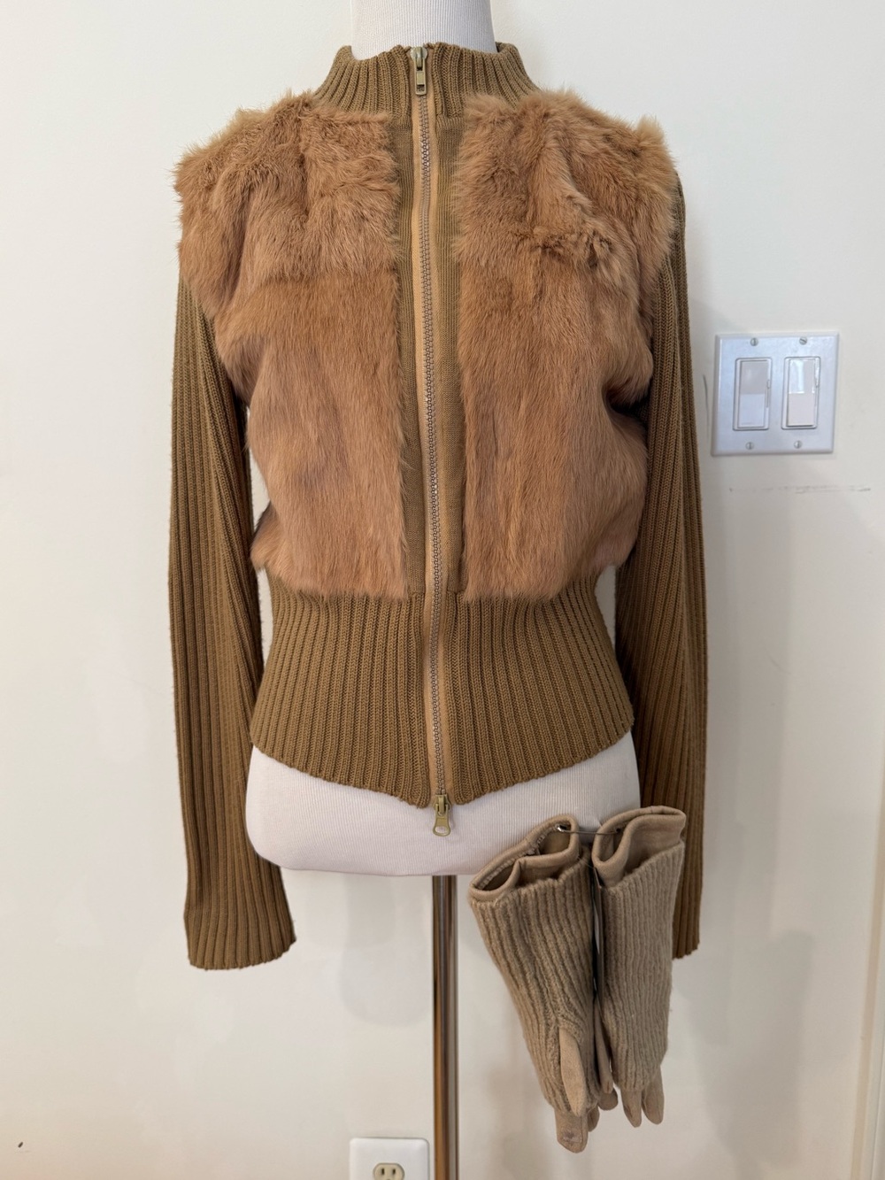 Tan Zip-Front Knit Jacket with fur panels and Beige Gloves